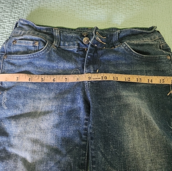 Delia Reese Bermuda Jean Short Distressed Size 5/6 - Picture 6 of 8